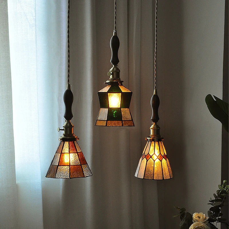 petit lustre nordique en cuivre avec verre coloré