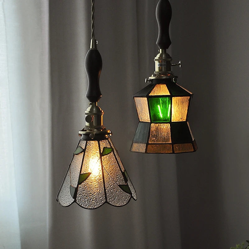 petit lustre nordique en cuivre avec verre coloré