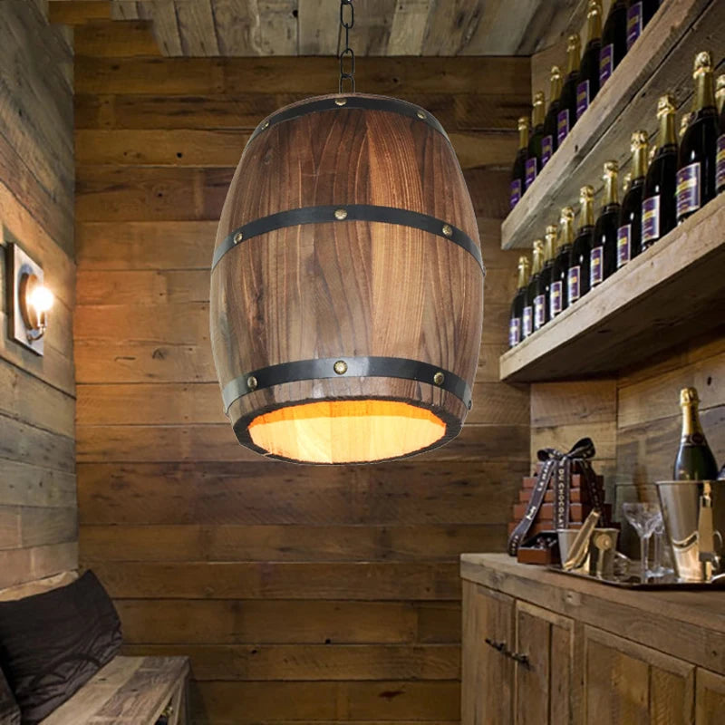 baril en bois suspension style rétro pour restaurant