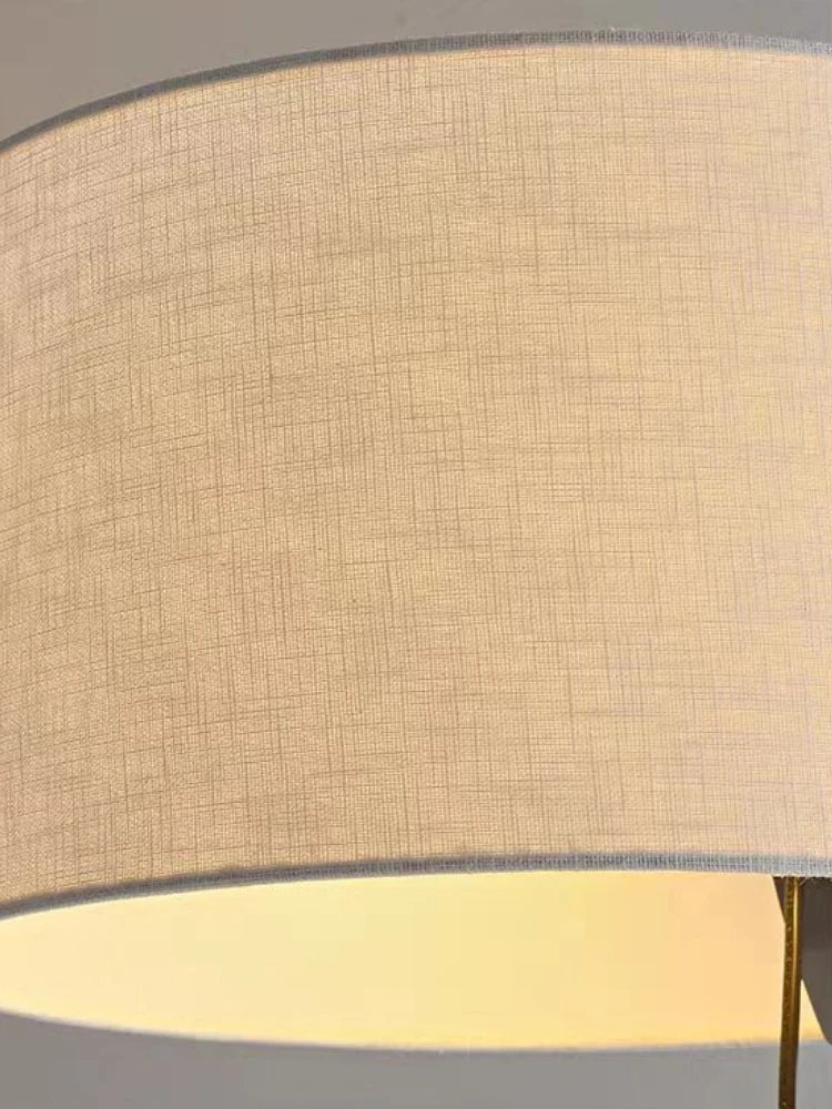 lampadaire moderne minimaliste avec abat-jour en tissu rétro