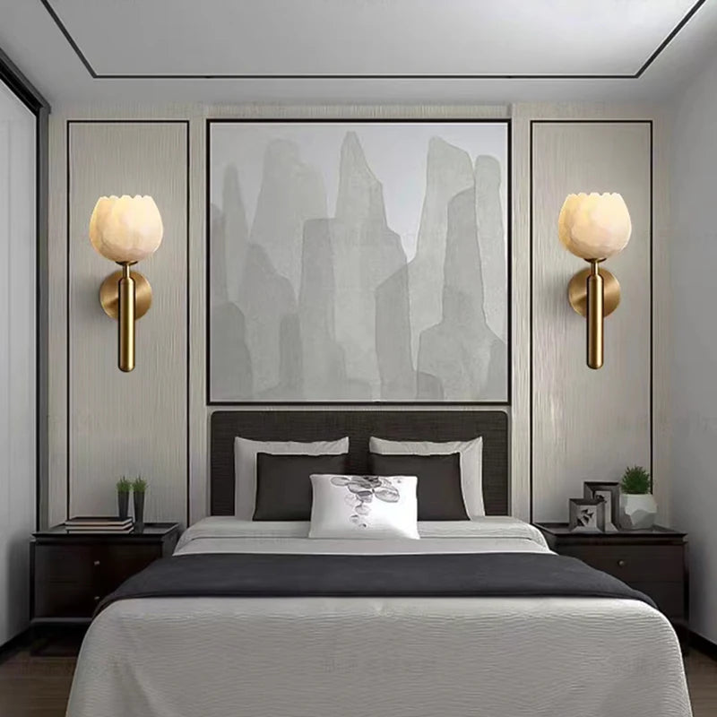 applique murale art déco en marbre forme fleur en laiton