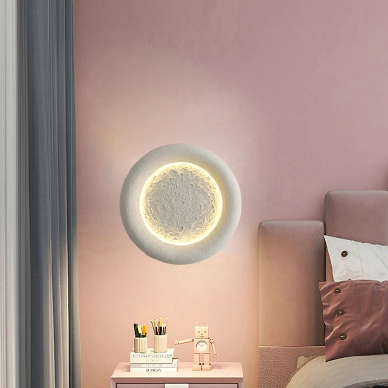 applique murale led en forme de lune avec intensité réglable en résine