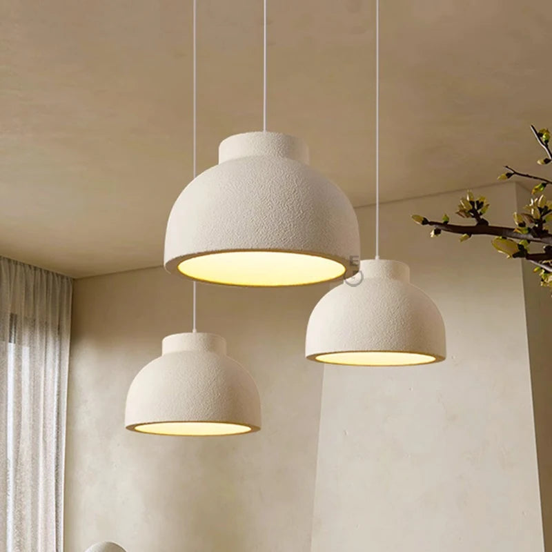 lampe pendante en ciment style wabi-sabi pour restaurant