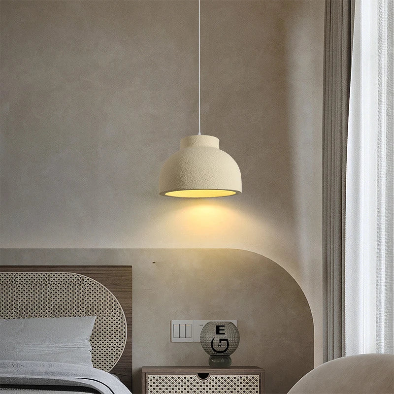 lampe pendante en ciment style wabi-sabi pour restaurant