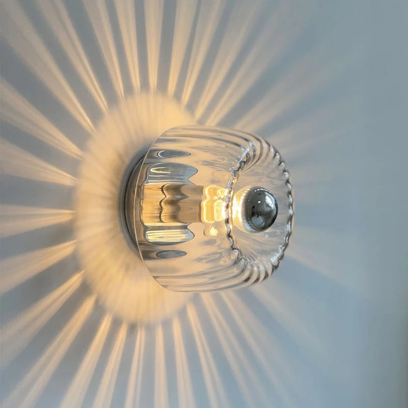 Applique murale en verre Bauhaus avec effet sur le mur