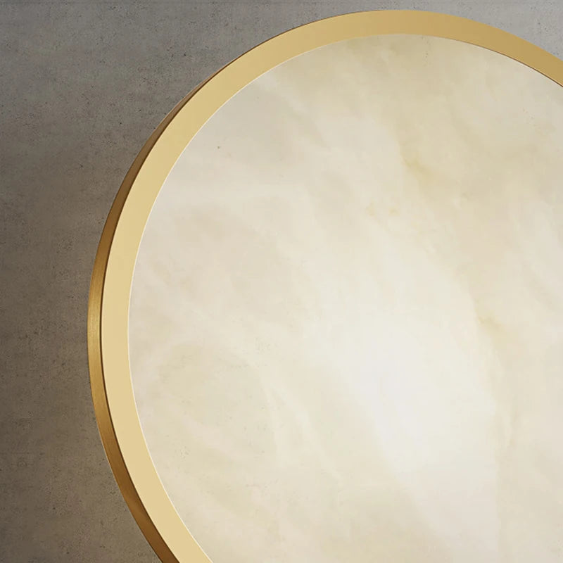 lampe chinoise dorée en cuivre et marbre pour ambiance moderne