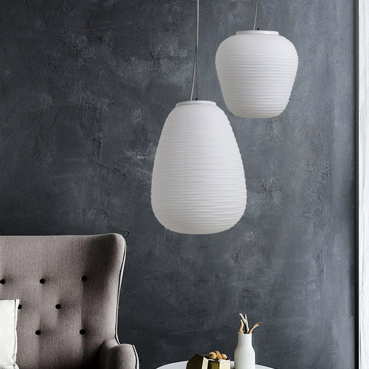 Suspension design LED en verre blanc laiteux Caligari