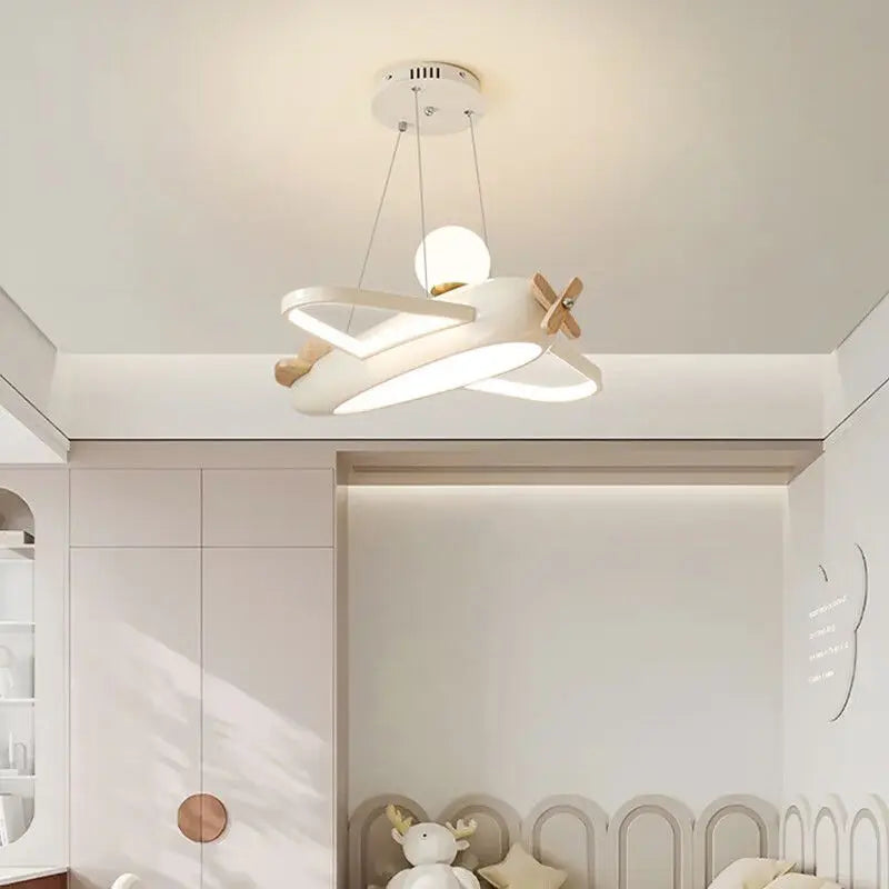 lustre créatif en forme d'avion pour enfant