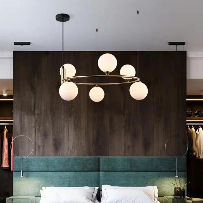 Lustre nordique en verre blanc