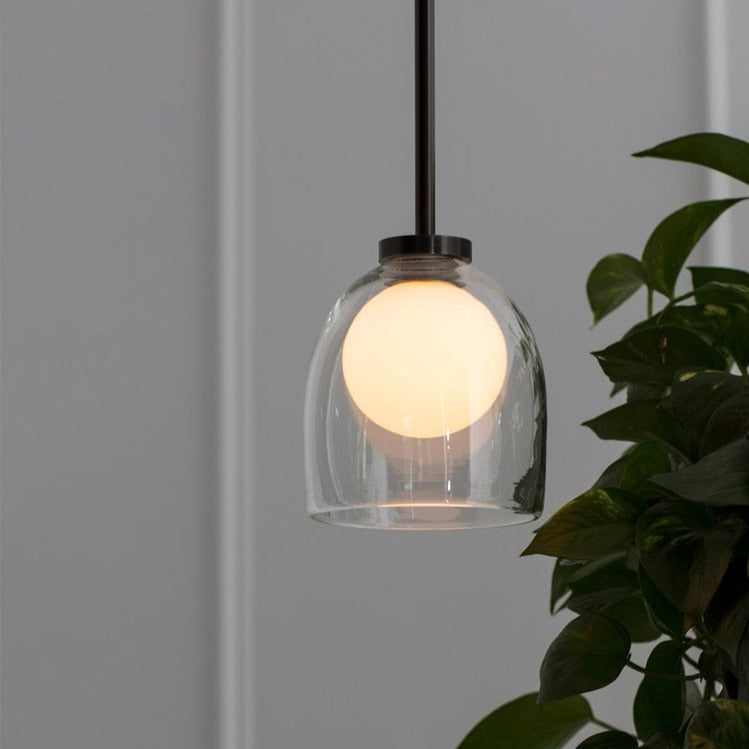 Suspension design avec abat-jour en verre Jowie