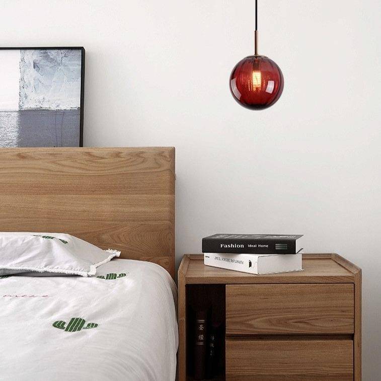 Suspension design LED boule en verre coloré style Hang