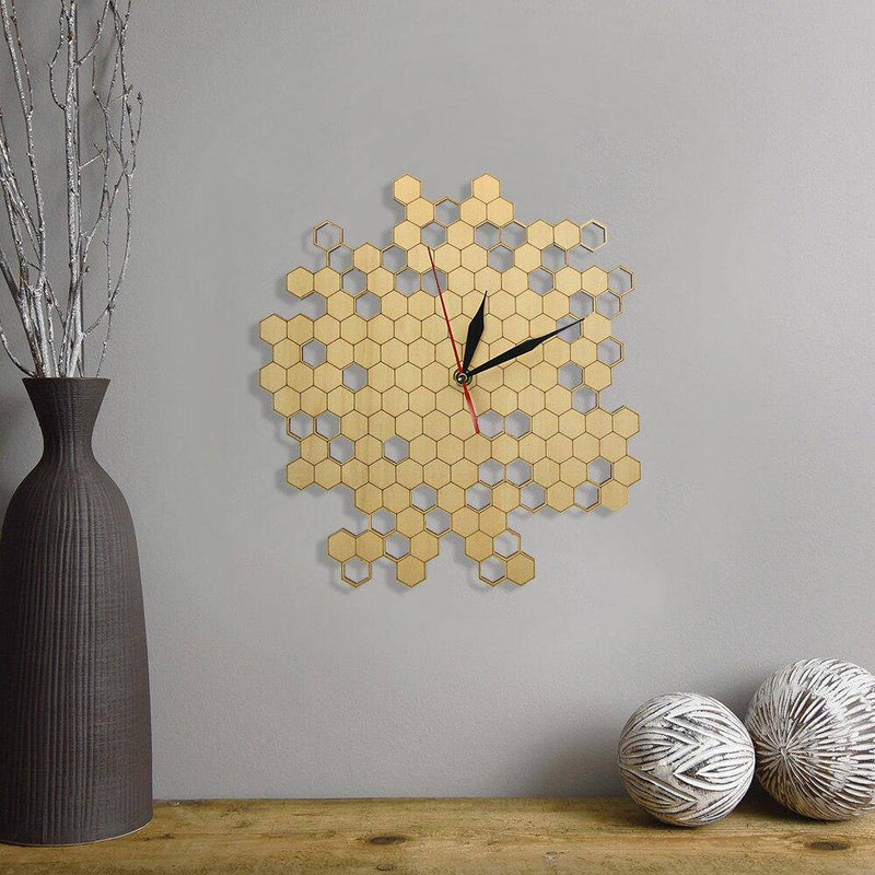 Horloge murale en bois avec alvéoles hexagonales 30cm Nature