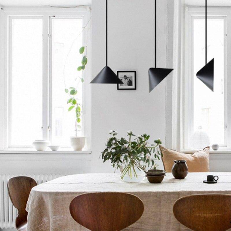 Suspension design LED de forme triangulaire style Hang