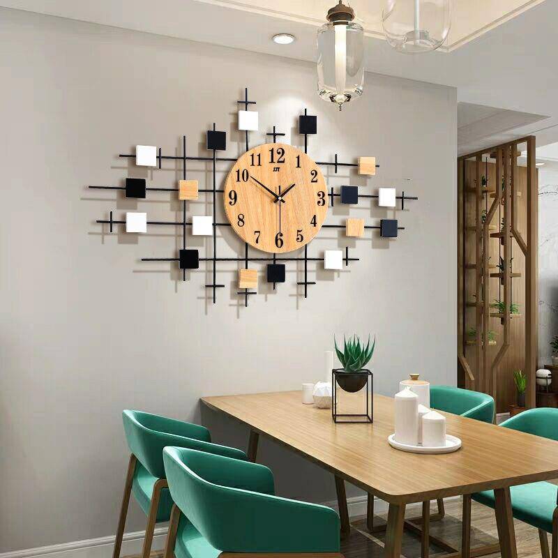 Horloge murale design en bois et carrés Home