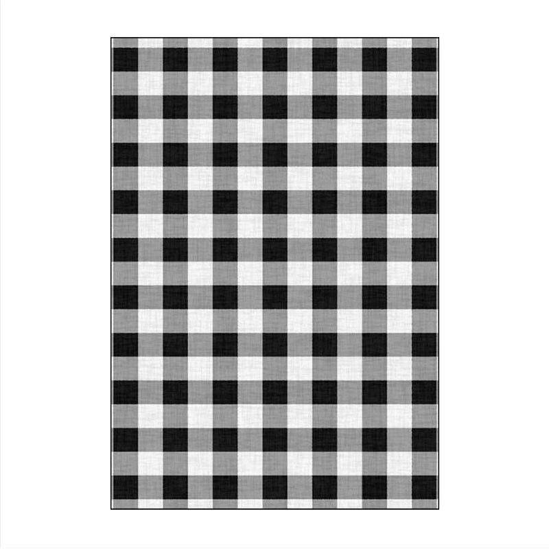 Tapis rectangle à quadrillage noir et blanc