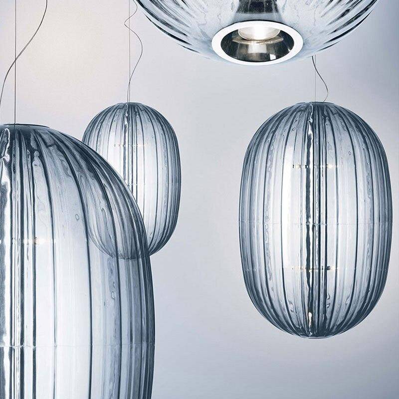 Suspension design LED avec abat-jour en verre coloré