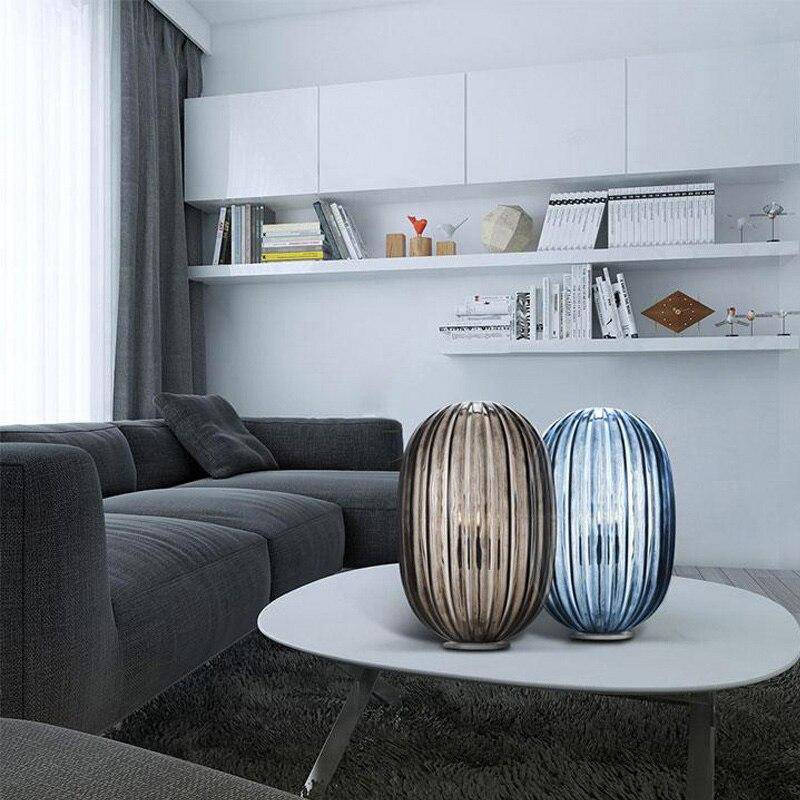 Suspension design LED avec abat-jour en verre coloré