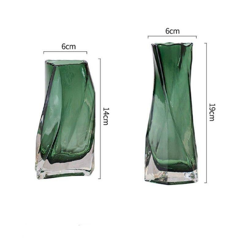 Vase en verre design au style géométrique Urna