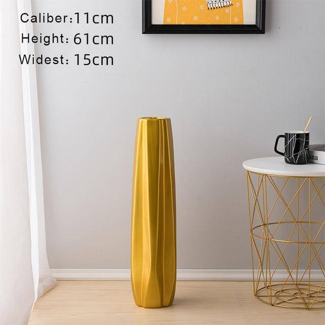 Vase design en céramique colorée style géométrique