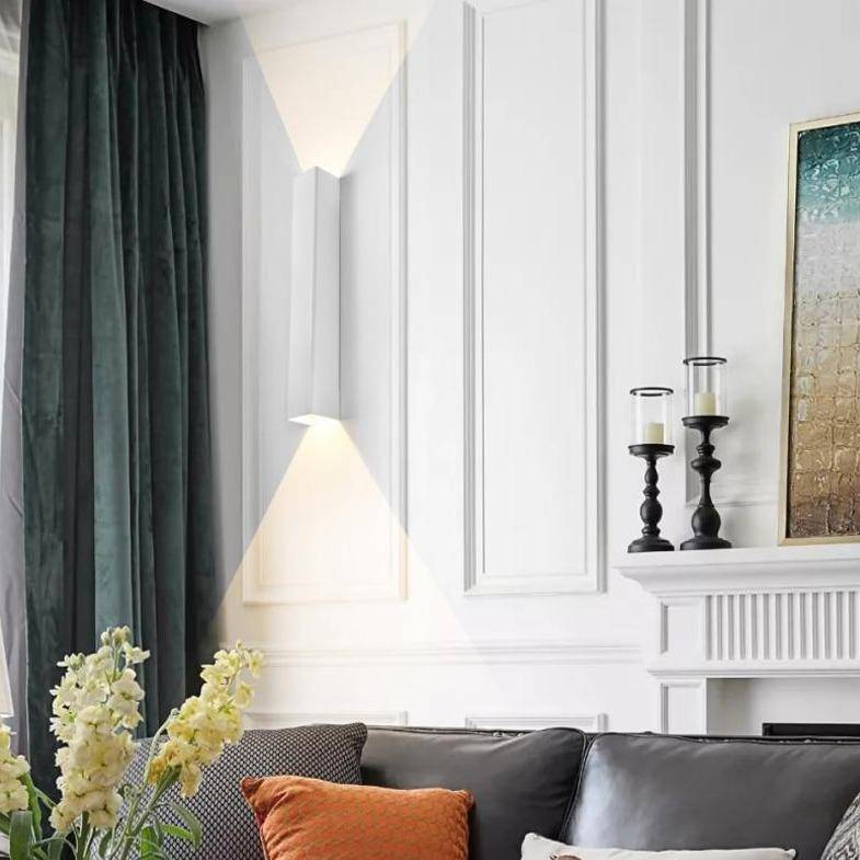 Applique murale design à LED en métal allongé coloré Loft