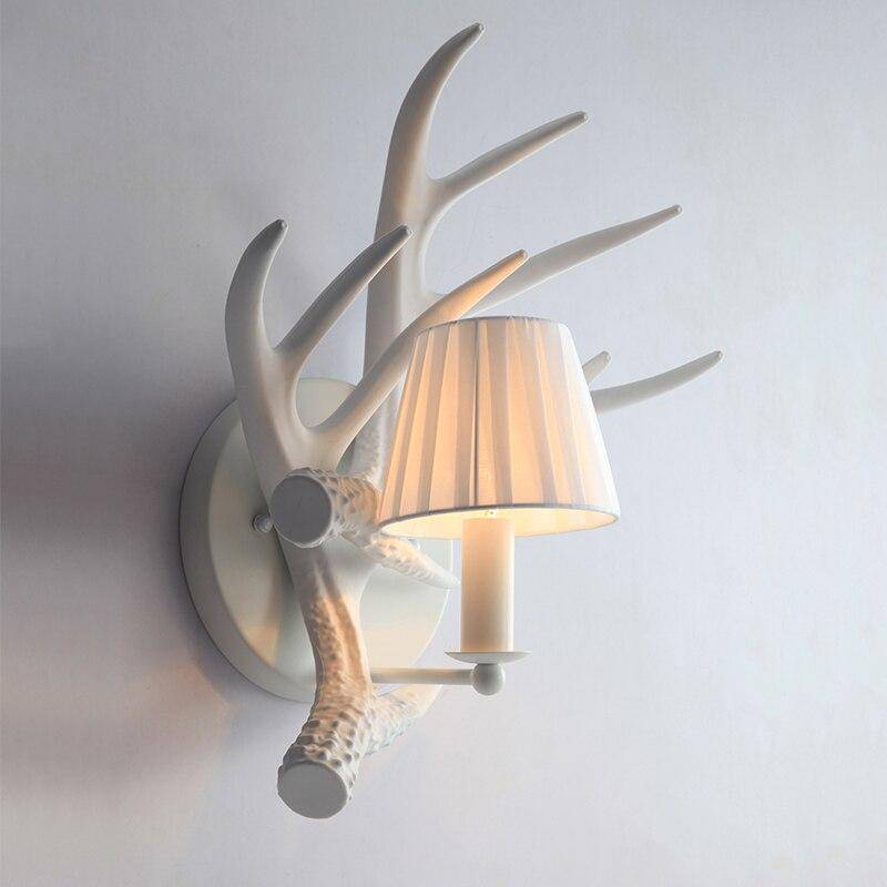 Applique murale rustique LED en bois blanc avec abat-jour vintage