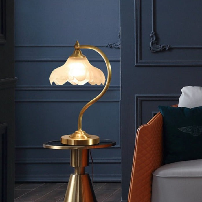 Lampe à poser vintage avec abat-jour fleur Magnolya