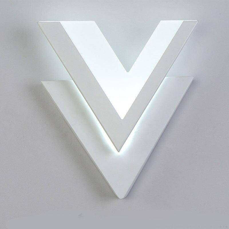 Applique murale LED en forme de V
