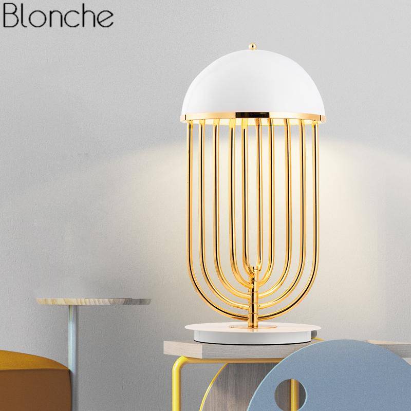 Lampe à poser design doré à LED Luxury