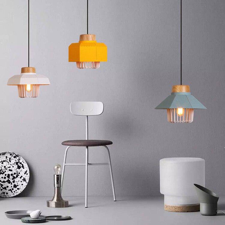 Suspension design LED avec abat-jour cage métal colorée Loft