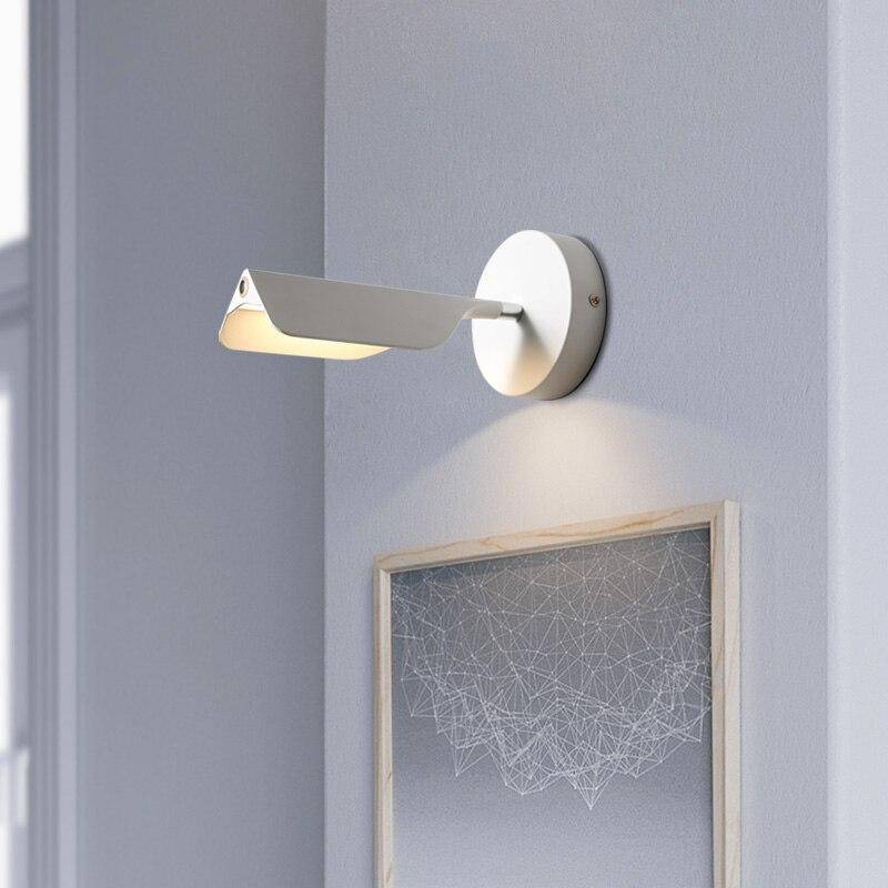 Applique murale design à LED en métal aux formes géométriques