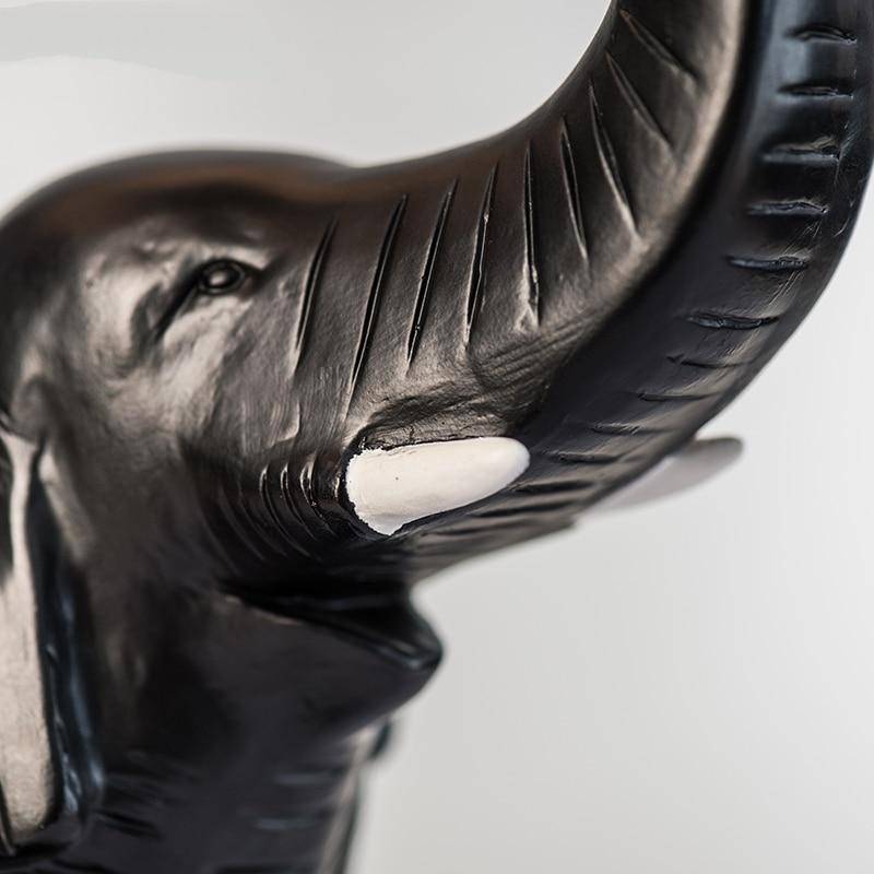 Lampe de chevet en forme d'éléphant en résine et abat-jour