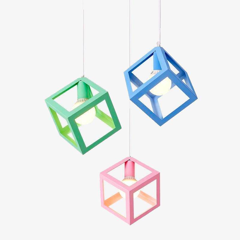 Suspension design à LED arête de cube de couleur en métal