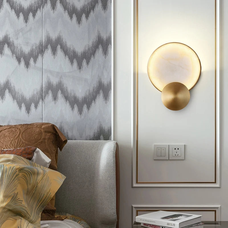 applique murale moderne en marbre avec finition dorée - vue 3 sur 8