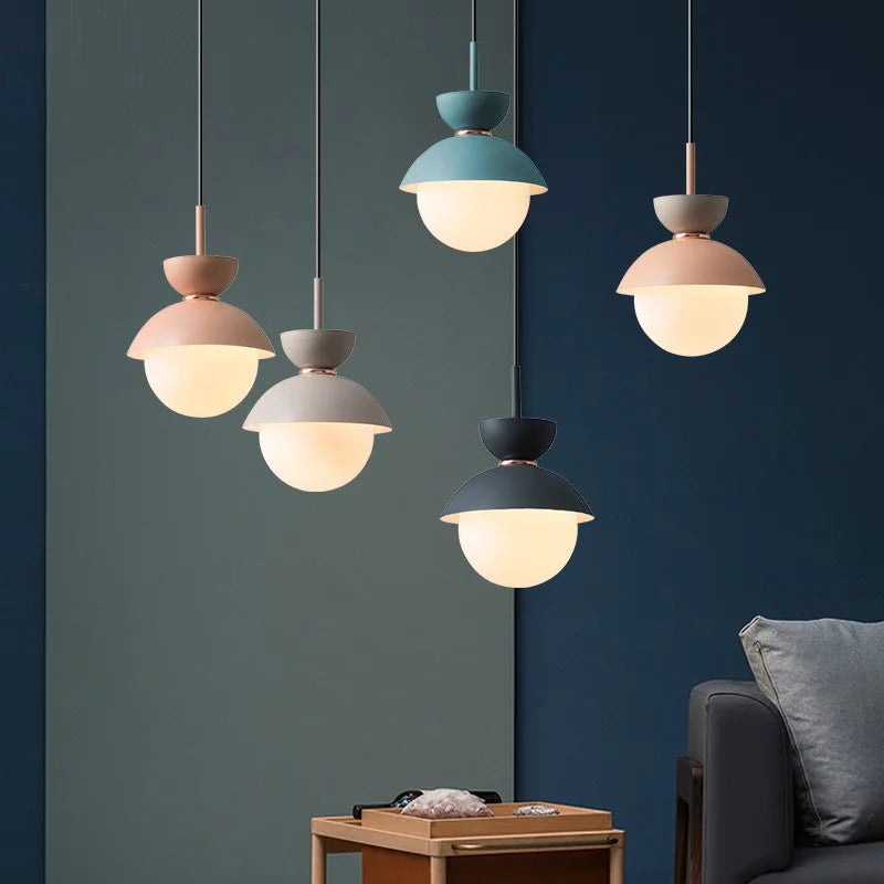suspension créative avec abat-jour en verre et long câble