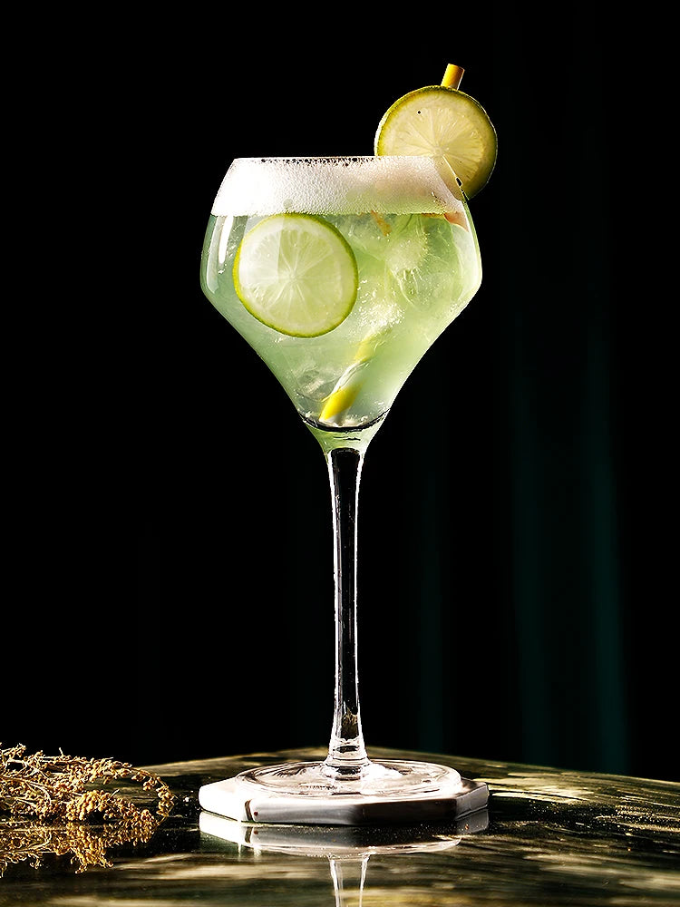 Verres à pied élégants style gin tonic cocktail - vue 6 sur 7