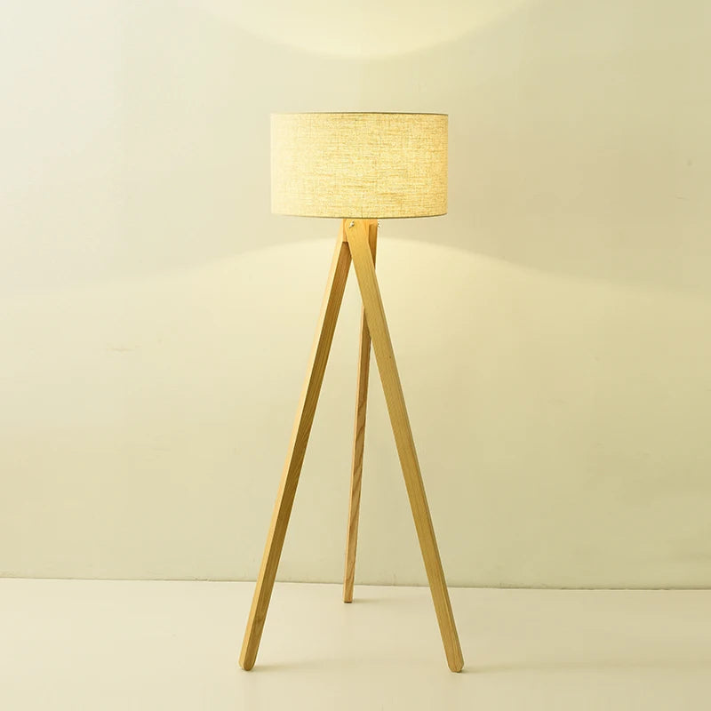 Lampadaire design Led en bois massif - vue 3 sur 8