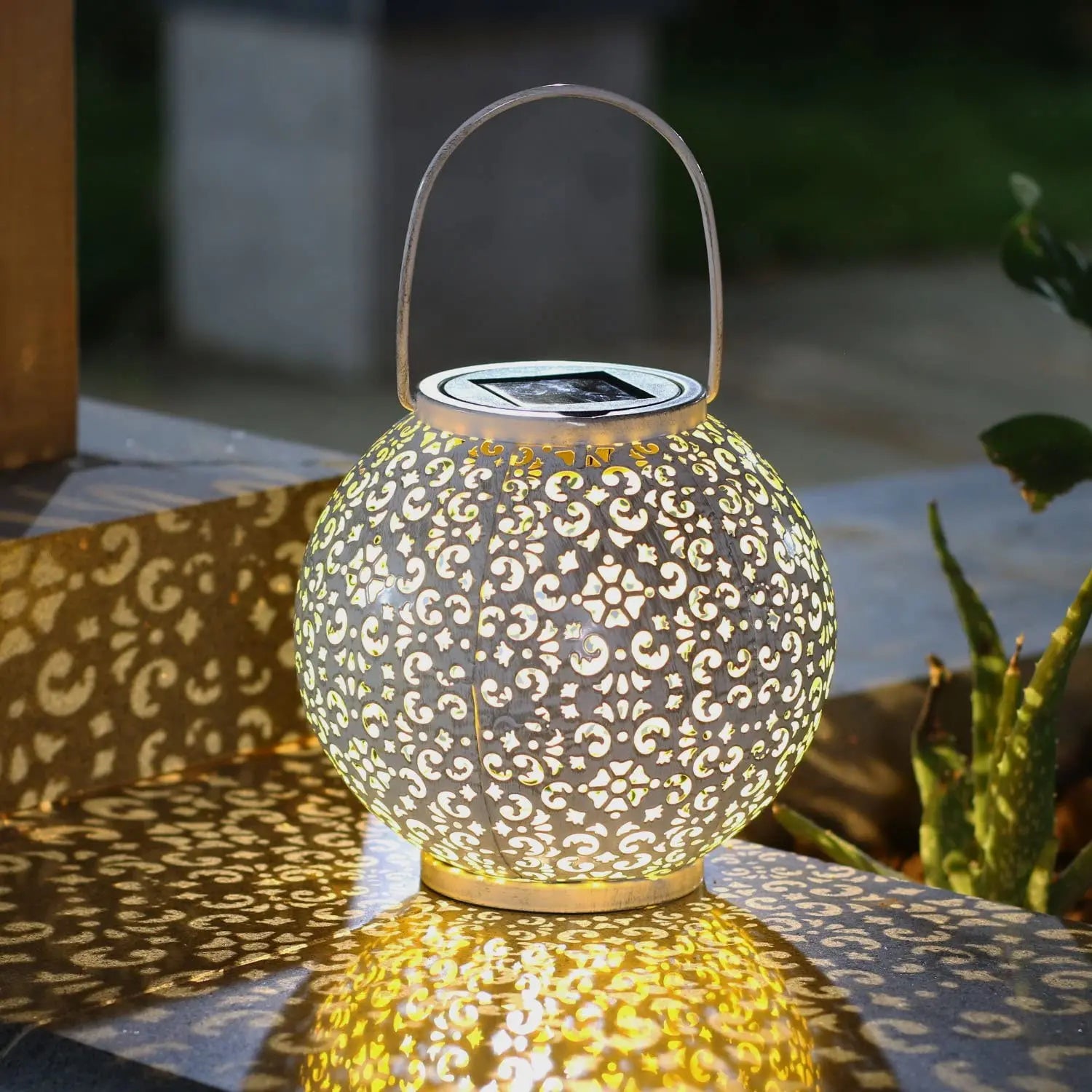 lanterne solaire suspendue décorative pour jardin extérieur - vue 5 sur 8