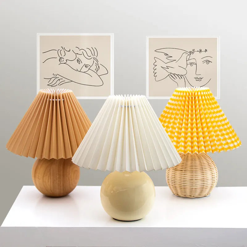 Lampe de table plissée coréenne