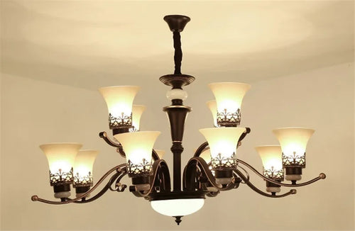 lustre vintage en métal noir avec abat-jour en verre dépoli - vue 10 sur 11