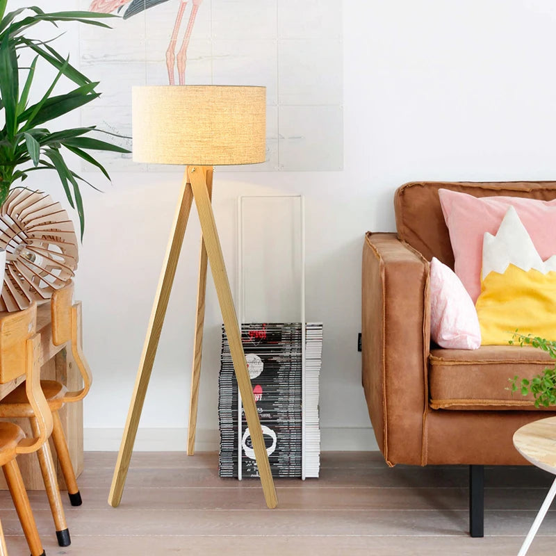 Lampadaire design Led en bois massif - vue 5 sur 8