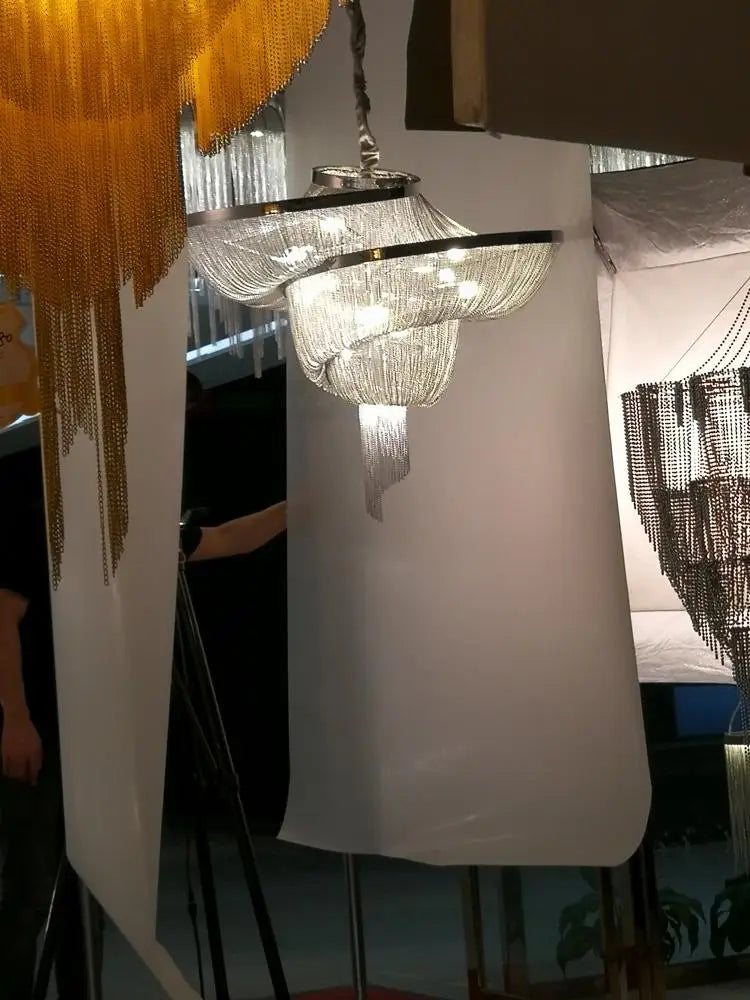 lustre rétro vintage en aluminium avec chaîne dorée et chromée - vue 3 sur 6