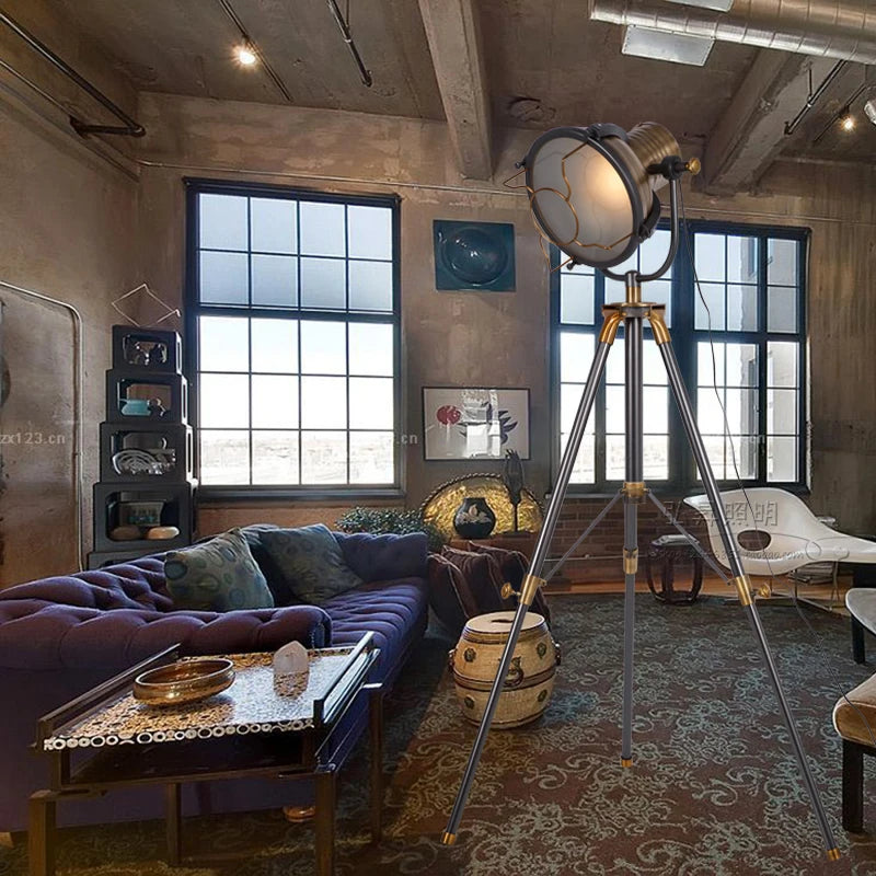 lampadaire en métal lourd style rétro industriel pour divers espaces - vue 3 sur 6