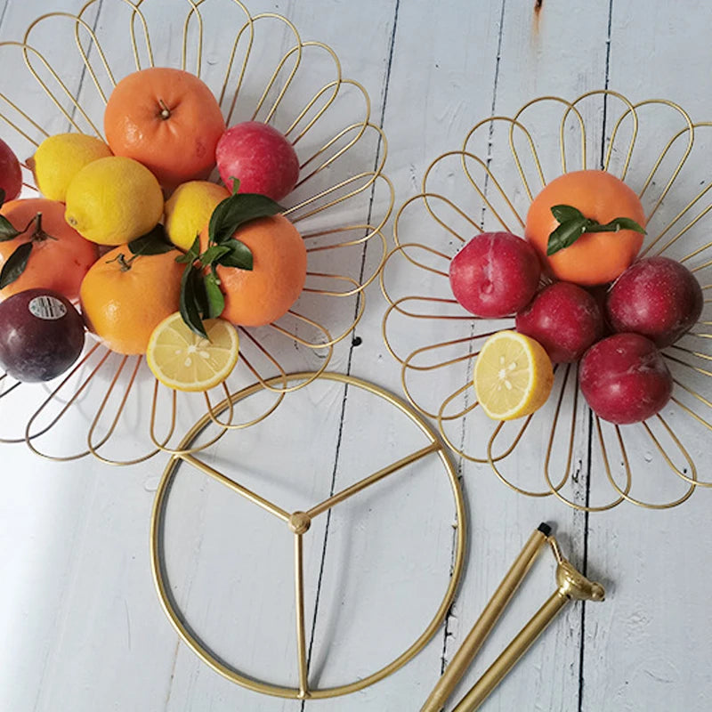 panier de rangement doré à deux niveaux décoratif pour fruits et gâteaux - vue 7 sur 8