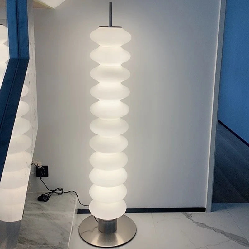 lampadaire design léger pour éclairage intérieur moderne - vue 7 sur 12