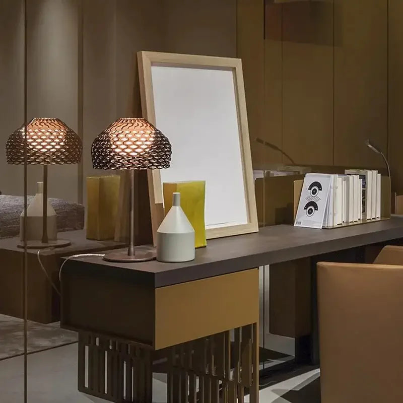 Italy Design Table Lamps Modern Hollow Lampshade Desk Light for Bedroom Living Room - vue 6 sur 8