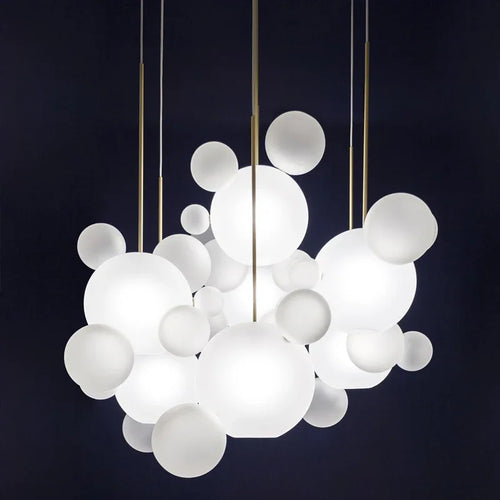 lustre moderne en verre laiteux avec suspension led