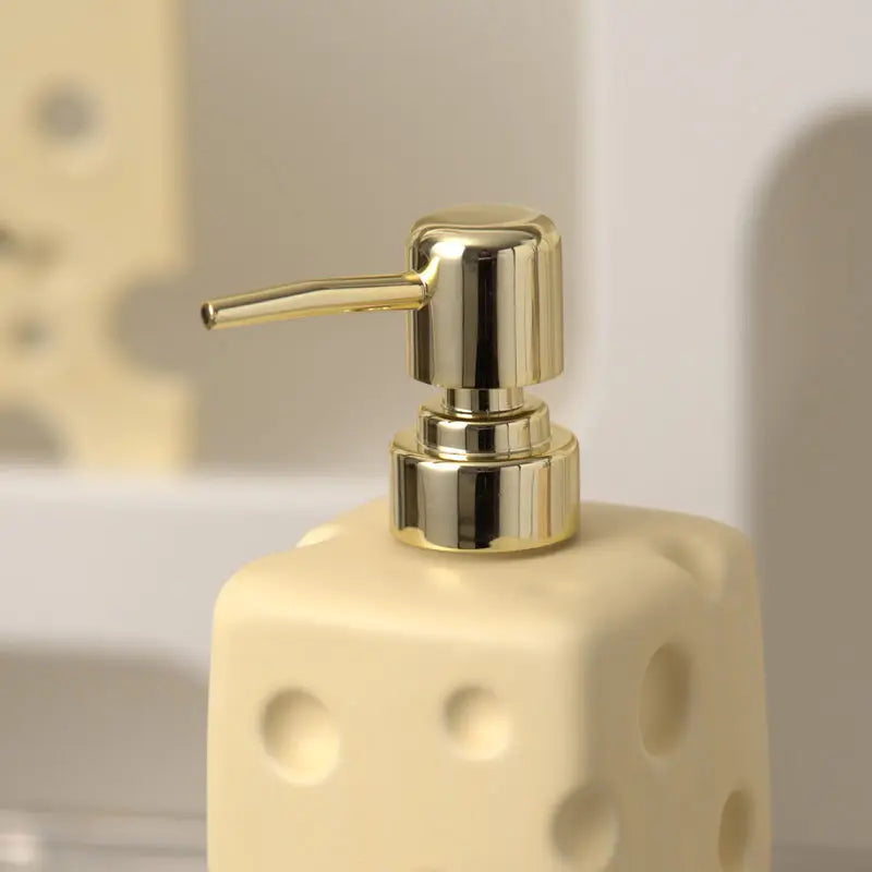 bouteille de lotion créative en forme de fromage amusante - vue 5 sur 16