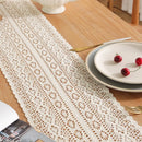 Chemin de table beige dentelle crochet vintage pompons