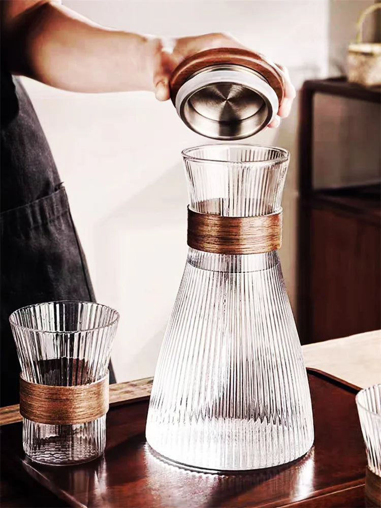 Carafe en verre style japonais etui noyer stries