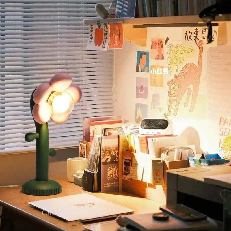 lampe à poser en résine fleurs roses décoratives pour intérieur - vue 4 sur 7